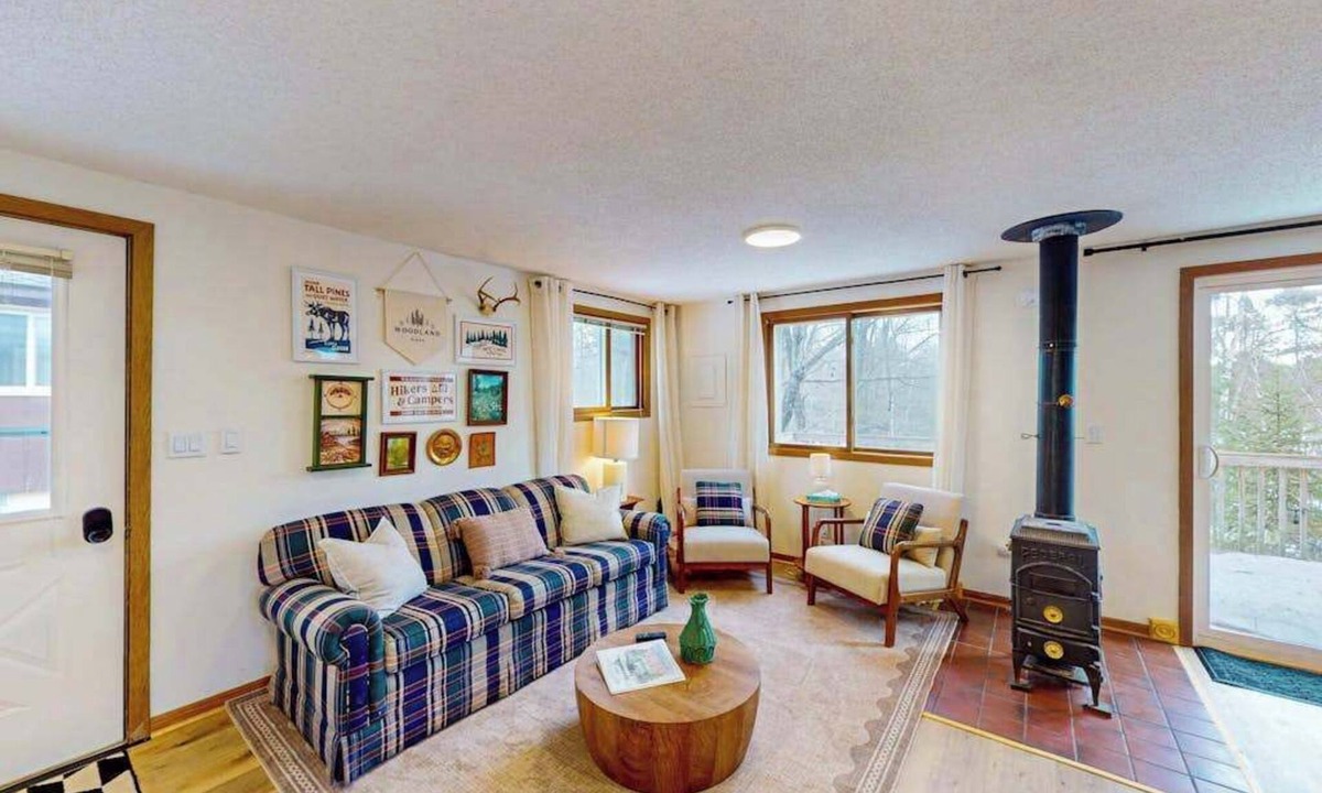Eagle River House | Pickerel Lake cabin w/kayaks, dock, patio, grill & direct access to trails!