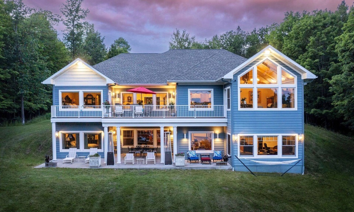 Duluth House | Pike Lake Luxury Lakefront Home