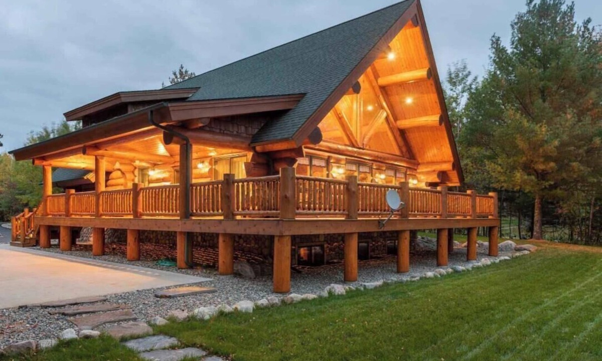 Nevis House | Pines and Birches Lodge