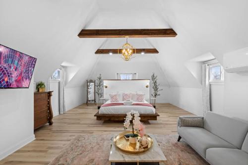 New Albany House | Pink Pink Pink Brides&Besties