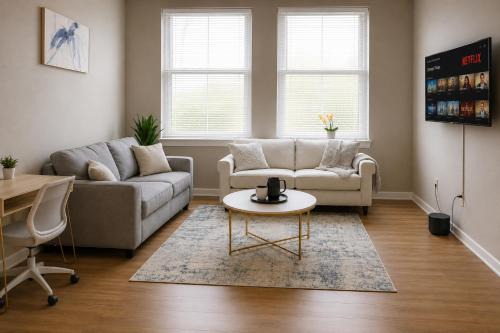 Downtown Cleveland Apartment | Playhouse SQ Downtown, R&R Hall, Clinic, CSU