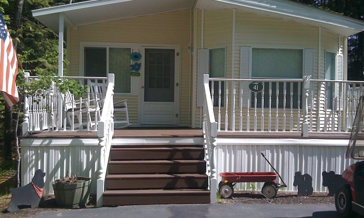 South Casco Cottage | Point Sebago Resort - Purple Rd - Summer 2026! Booking Fast!