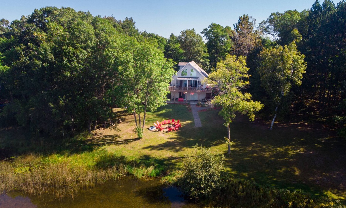 Webster Cabin | Pontoon Included!! Gorgeous 4-Season Chalet-style Lake Home, Spooner, WI