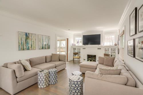 Port Clinton House | Port Clinton Home w/Lake View - Walk to Beach!