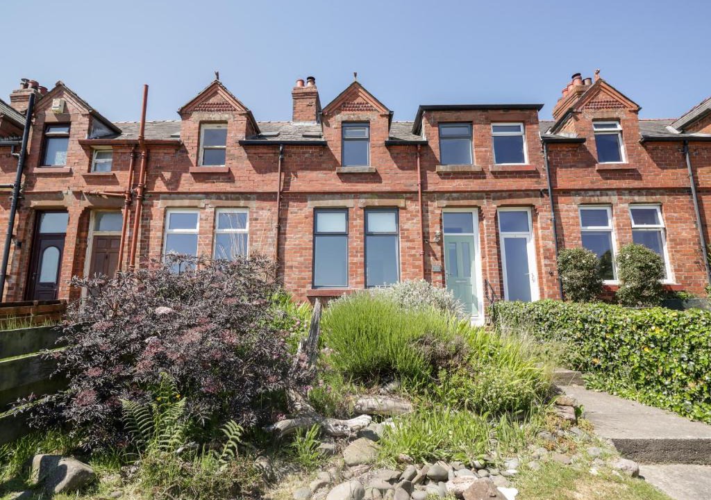Powfoot House | Pow-Wow Shore Cottage