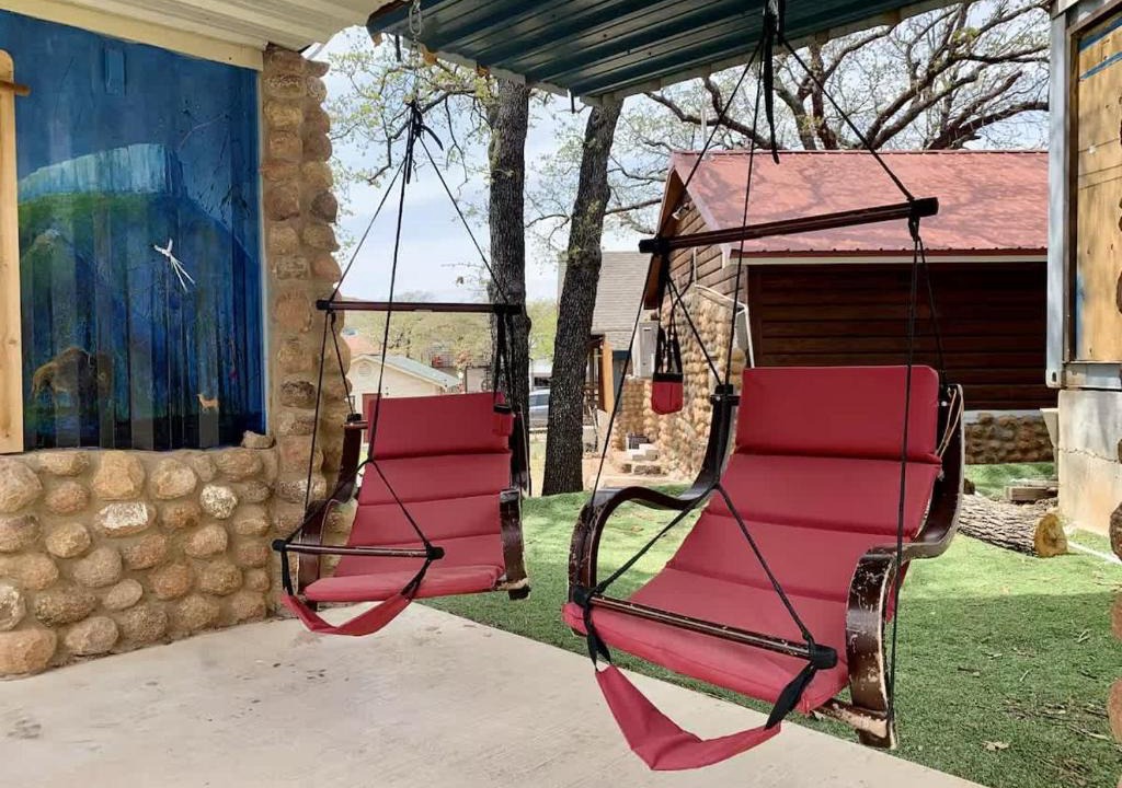 Medicine Park House | PPI Native American Theme suite