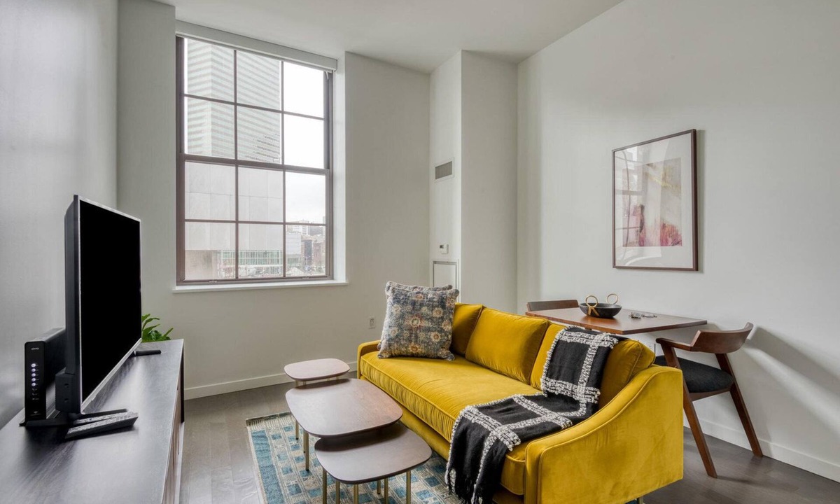Boston Financial District Apartment | Premium Downtown Studio w/Gym & W/D, nr Waterfront, by Blueground