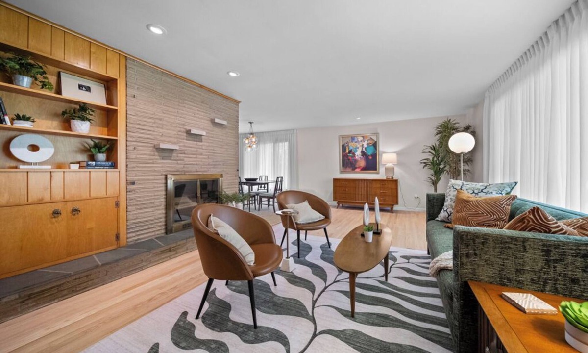Erie House | Presque Isle Gateway: Cool 60s Ranch, 3 BR, 3 Bath, minutes from beach and shops