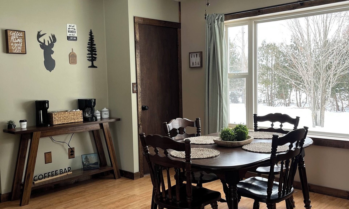 Hayward House | Prime Hayward location - 3BR - Near It All