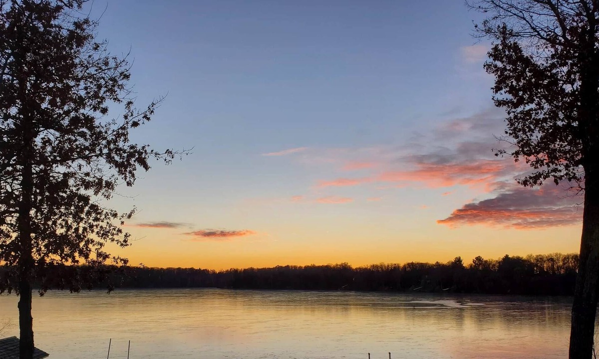 Markville House | Pristine 3-bedroom Northwoods lake cabin get-away