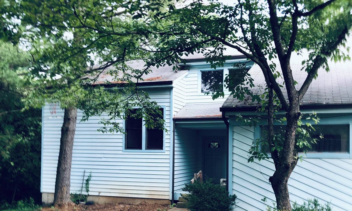 Loveland House | Private and relaxing home located on a private driveway.