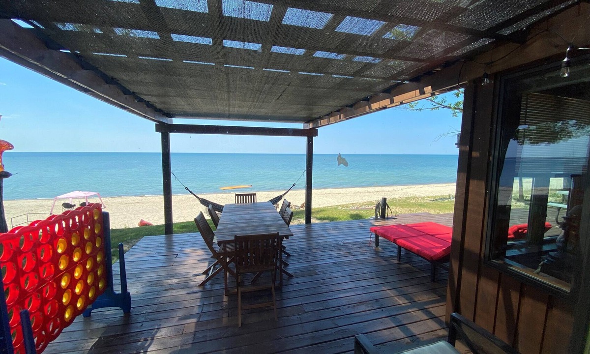 Port Austin Cottage | Private Beach Front, Cottage - Heart Rock Haven - Port Austin - Sunset Haven