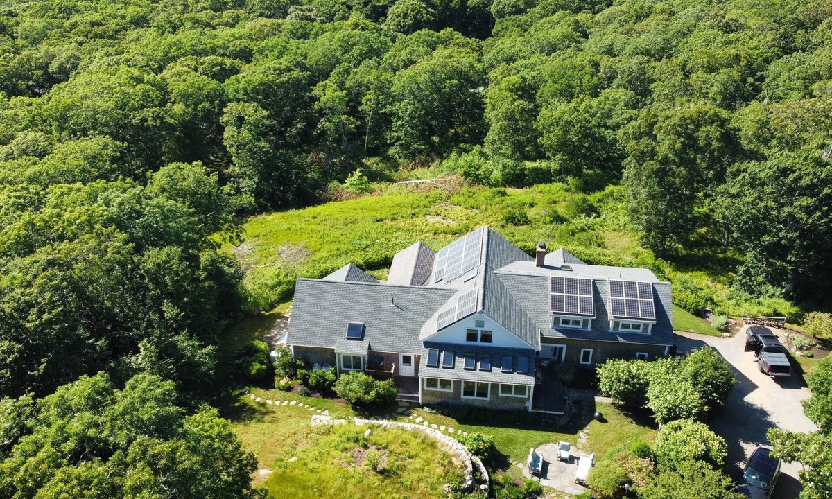 Chilmark House | Private Hilltop Chilmark Estate with private tennis court, gym and hot tub