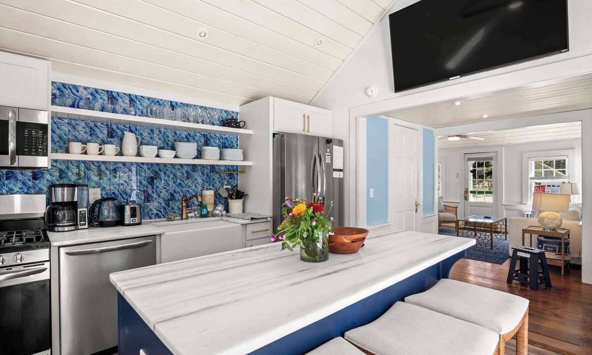 Yarmouth Port House | Private Hot Tub, Near Dennis Pond