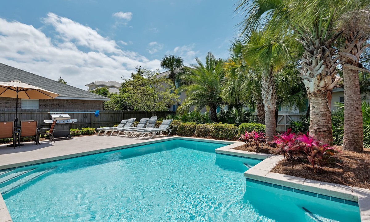Miramar Beach House | Private Pool & Beach w Beach Service! 3 King bdrms+ bunk rm, Gated Community,