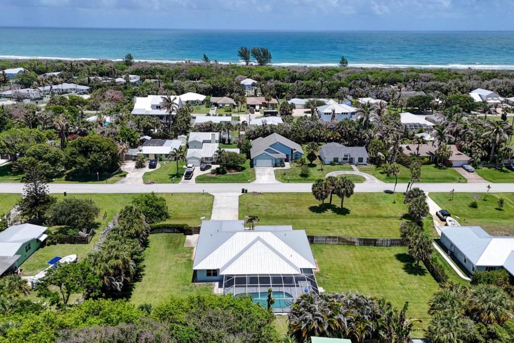 Fort Pierce Shores House | Private Pool & Steps to Ocean: Island Beach House!