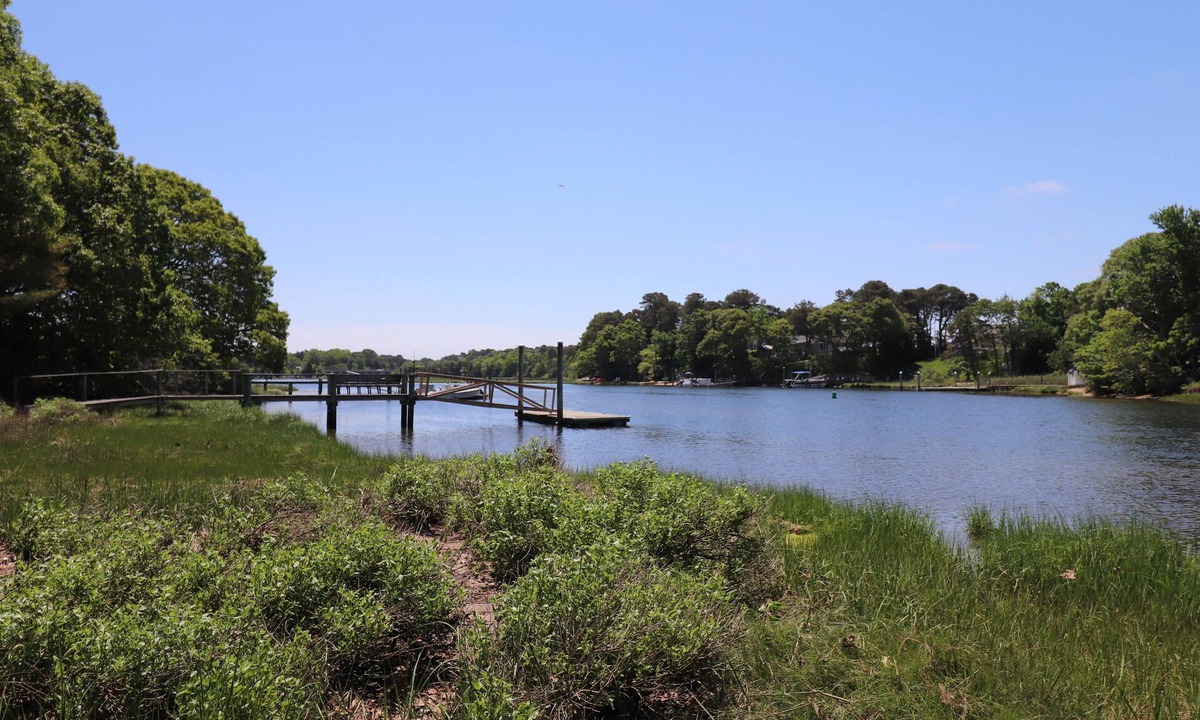 South Dennis House | Private & QUIET - Bass Riverfront - 100 yards to Beach @ Follins Pond (CapeCodProperty 194)