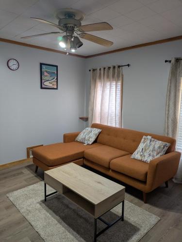 Middleborough House | Private Room in 3-bedroom apartment