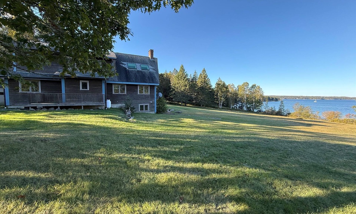 Deer Isle Ski Chalet | Private Seaside Chalet in Deer Isle