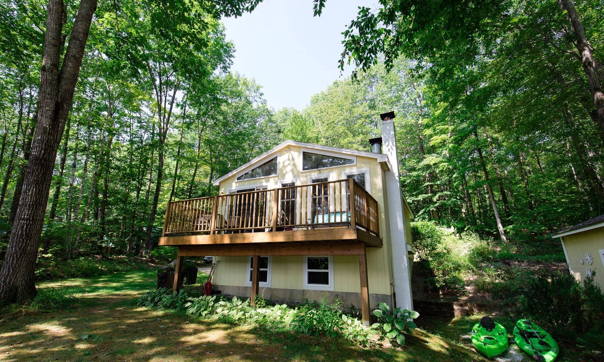 Poland Cottage | Private Waterfront Cottage in Cove with Floating Dock & a 2024 King Bed