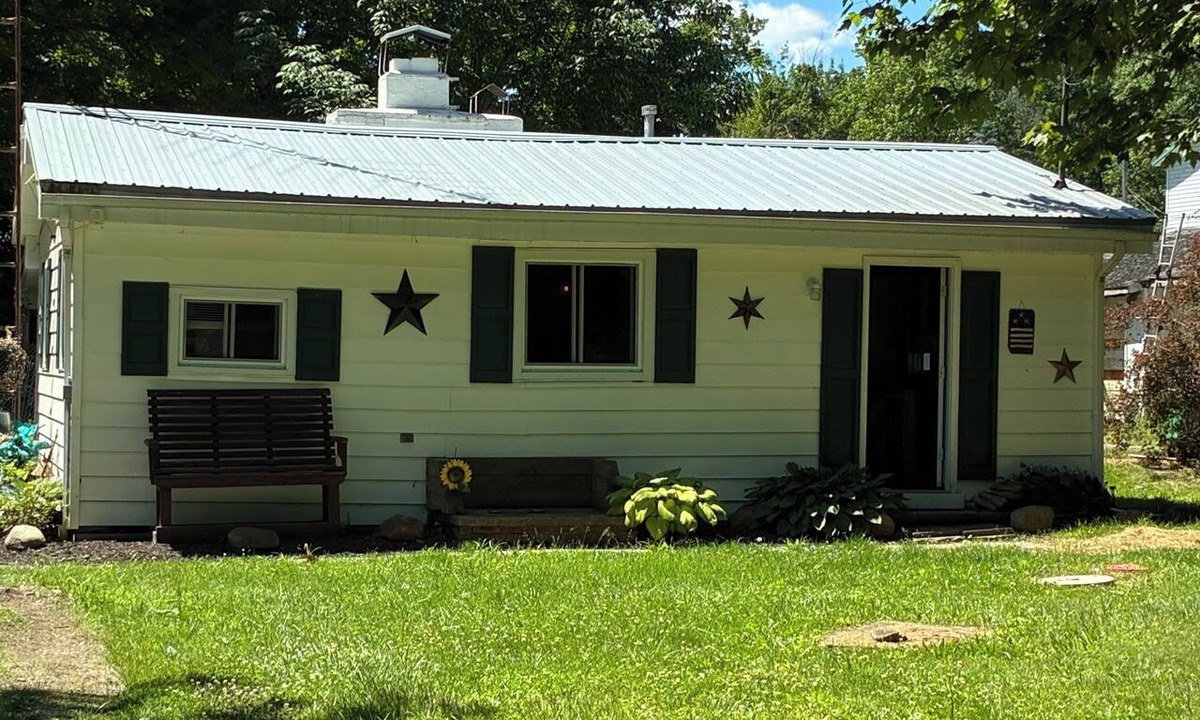 Westford Cottage | Quaint 2-bedroom cottage in charming Andover perfect for relaxing getaway.