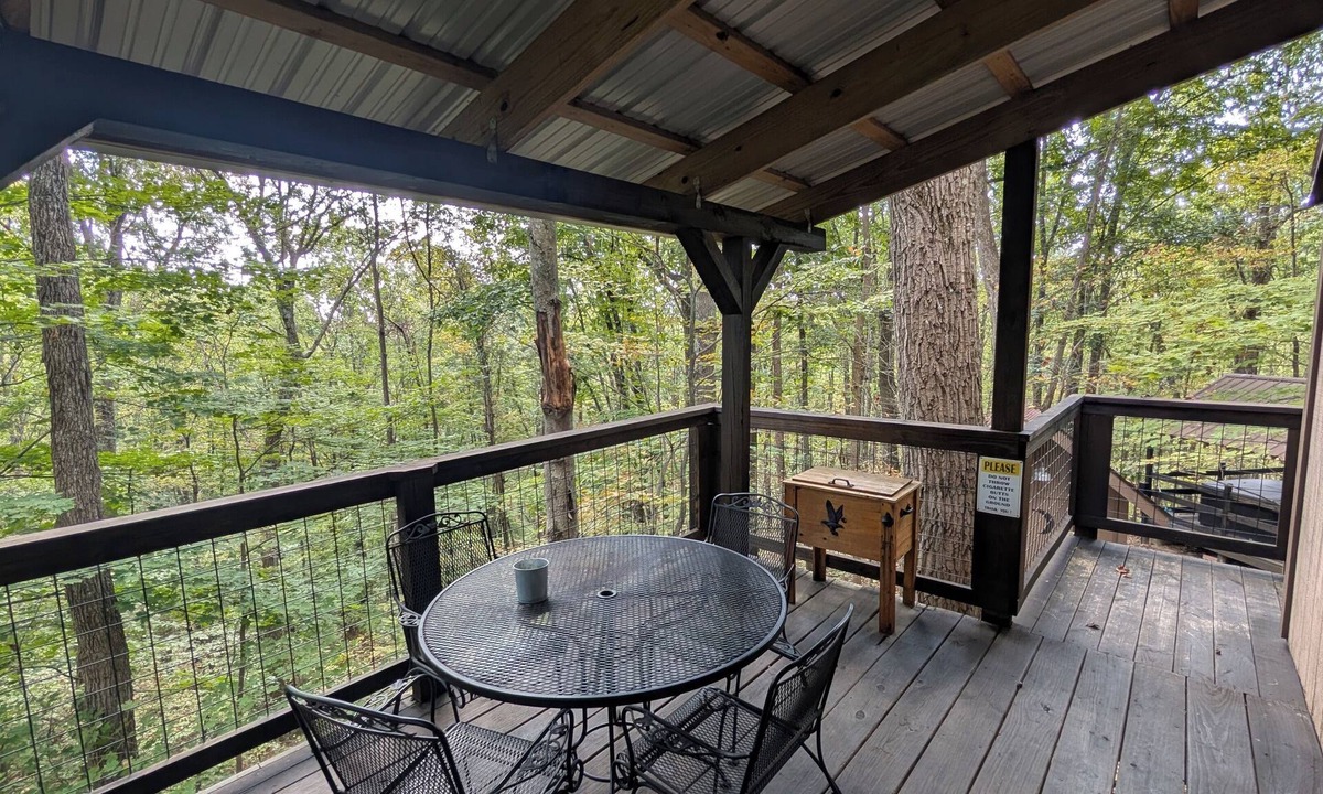 Laurelville Cabin | Quaint Cabin w/Elevated Back Deck Among the Trees