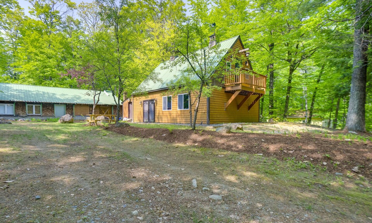 Naples Cottage | Quaint Naples Cottage: Walk to Trickey Pond & Cove