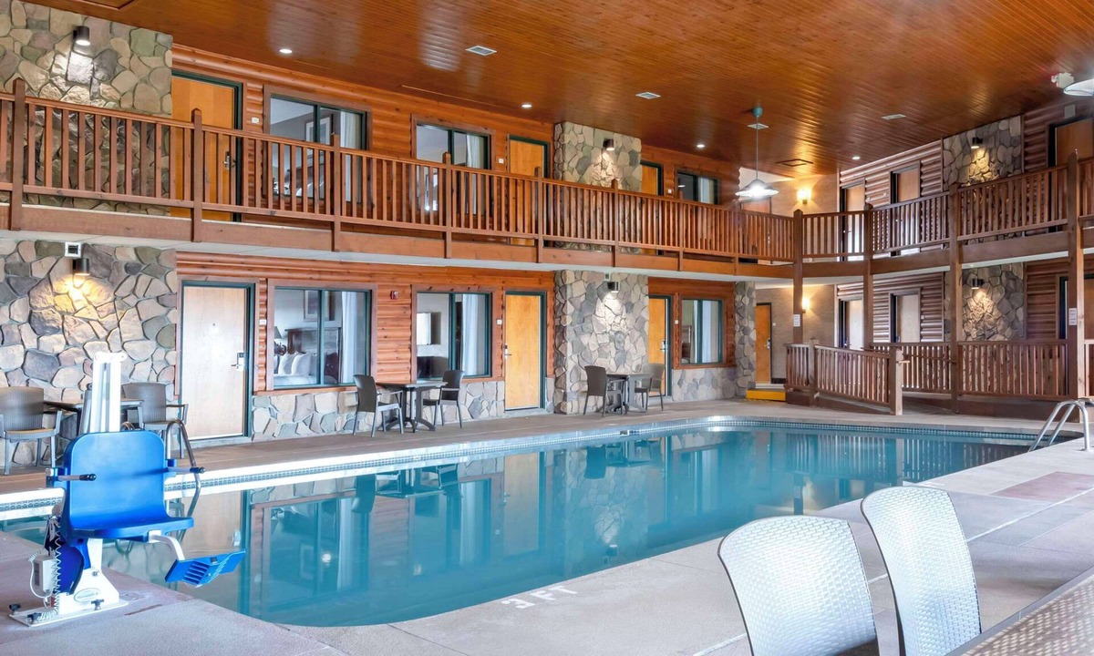 Ashland Hotel | Quality Inn Ashland - Lake Superior