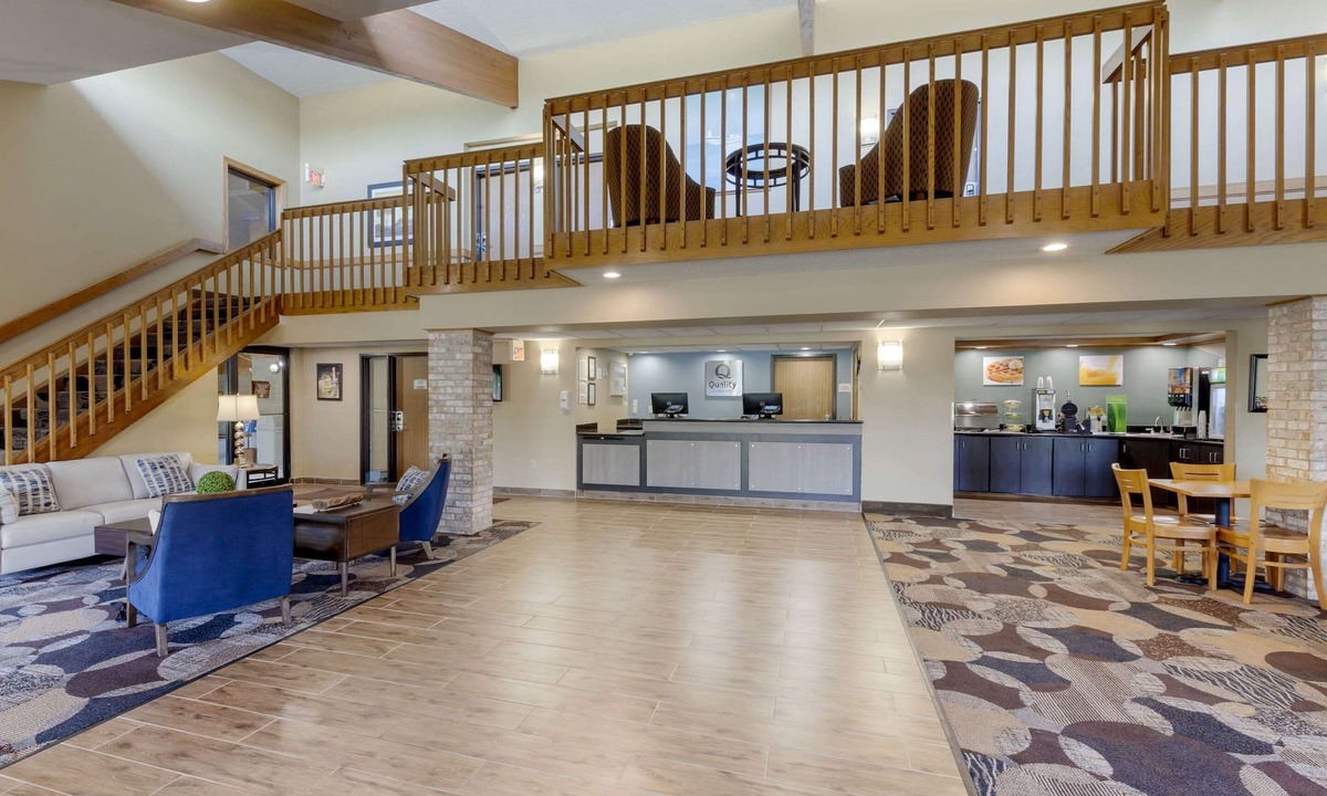 Oshkosh Hotel | Quality Inn Oshkosh Aviation Park