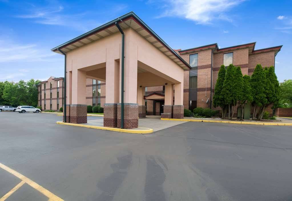 Sellersburg Hotel | Quality Inn & Suites