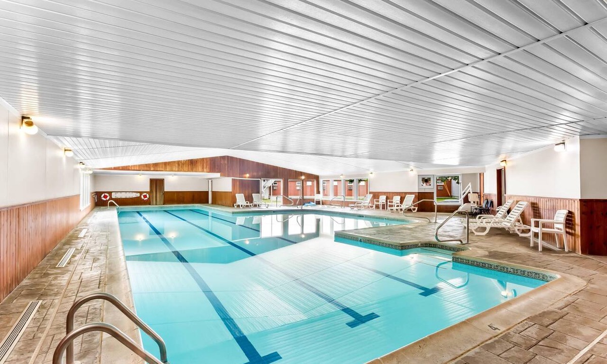 Gorham Hotel | Quality Inn & Suites Gorham Riverside