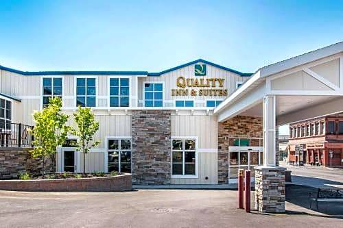 Houghton Hotel | Quality Inn & Suites Houghton