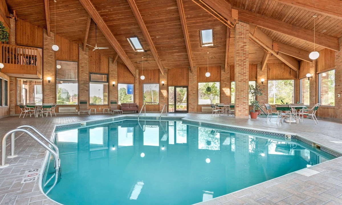 Jeffersonville Hotel | Quality Inn Washington Court House