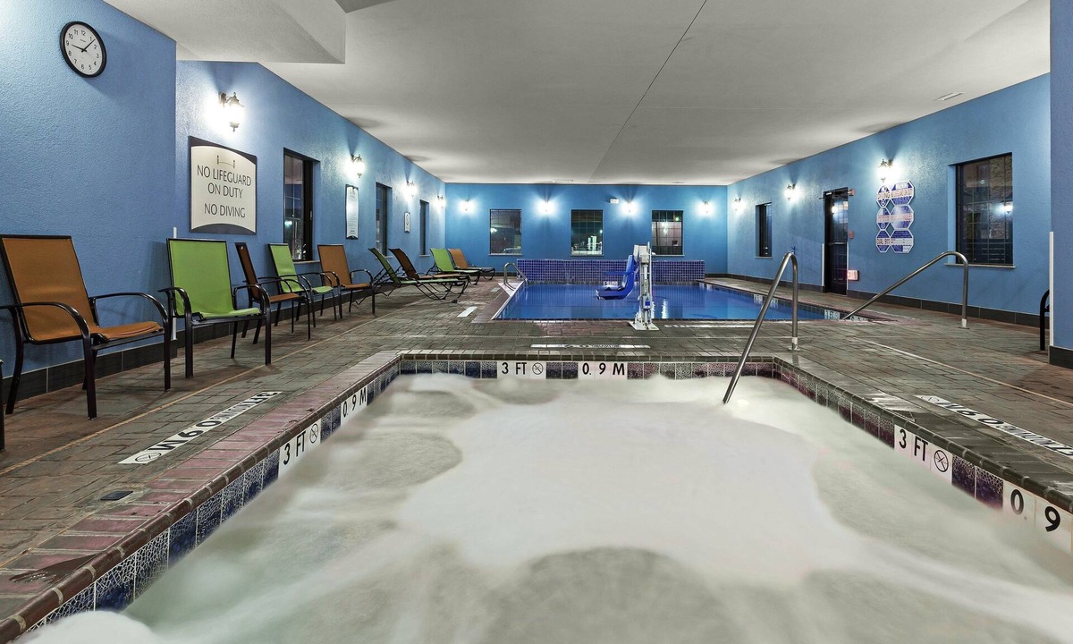 Amarillo Apartment | Queen Suite | Free Daily Breakfast, Indoor Pool + Fitness Center