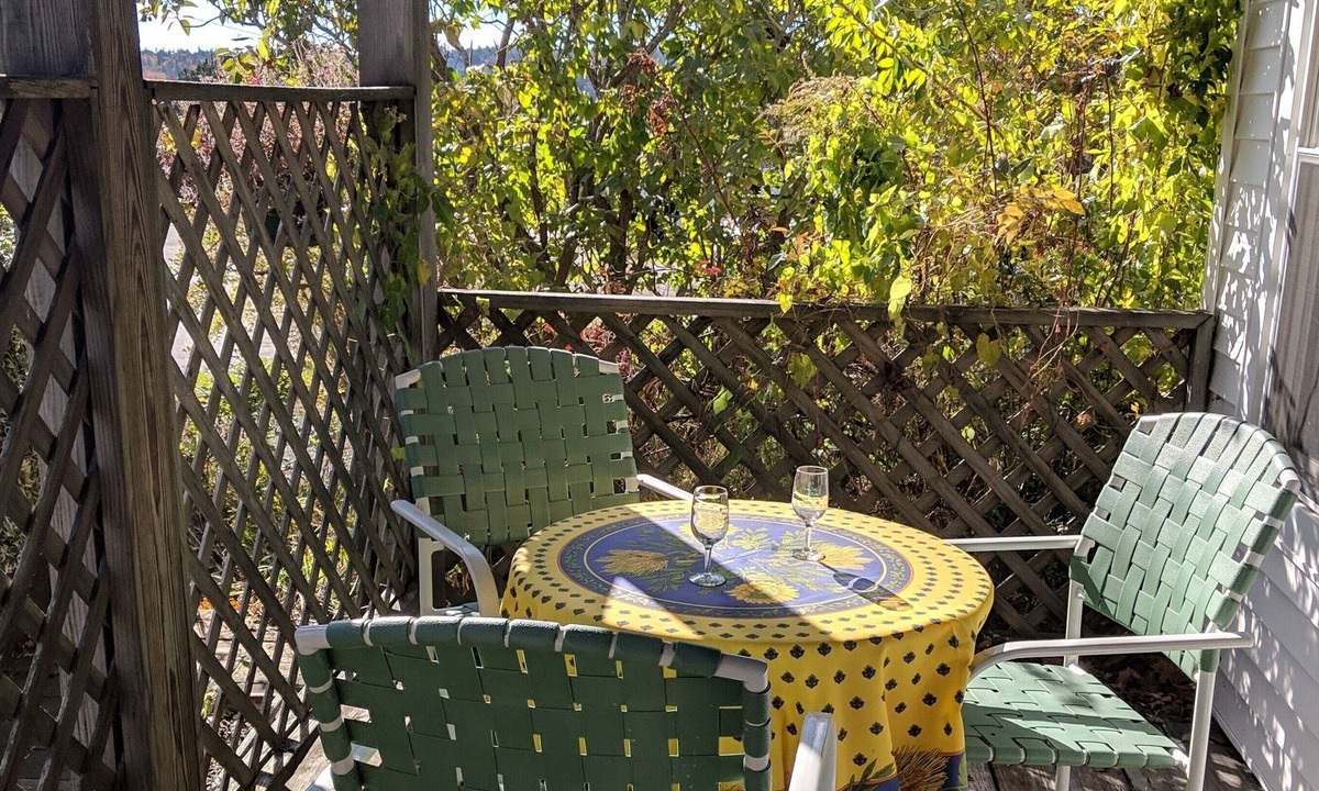 Southwest Harbor Apartment | Quiet cottage in the garden