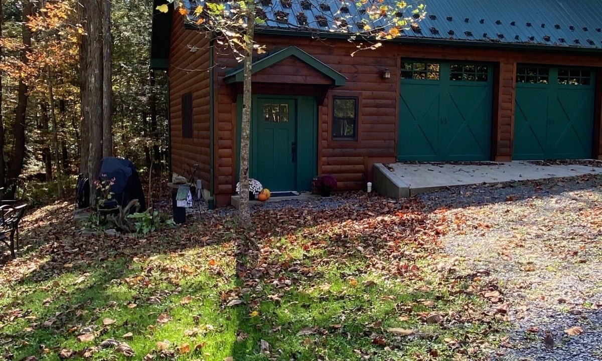 Mattawana House | Quiet Getaway, Great for Penn State Football, Trout Fishing! Sleeps 4-5