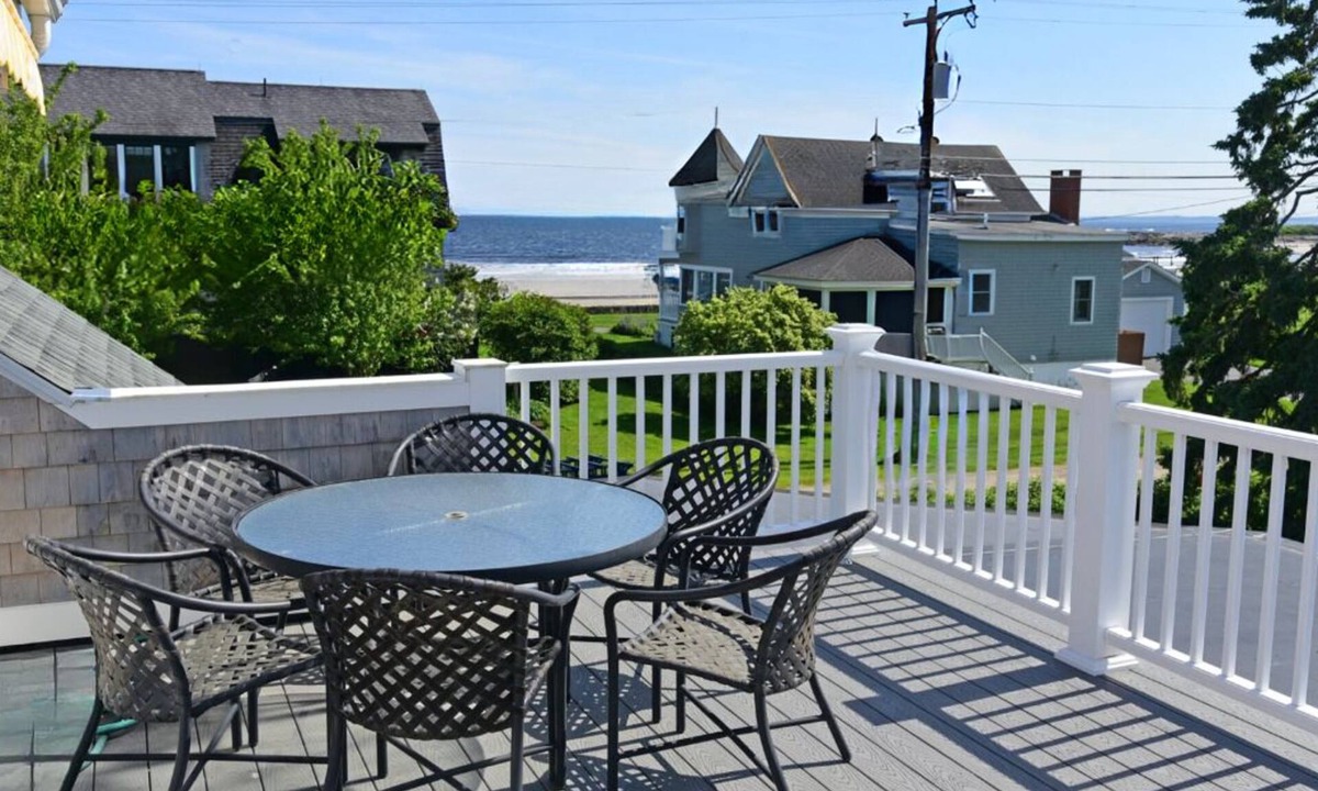 Kennebunk House | Quintessential Beach House at Gooch's