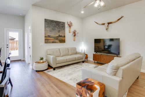 North by Northwest House | Raiderland Retreat! Family Home 5 Mi to Texas Tech
