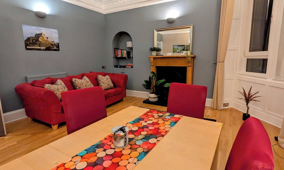 Merchiston Apartment | Rainforest Savers Apartment - Edinburgh City Condo