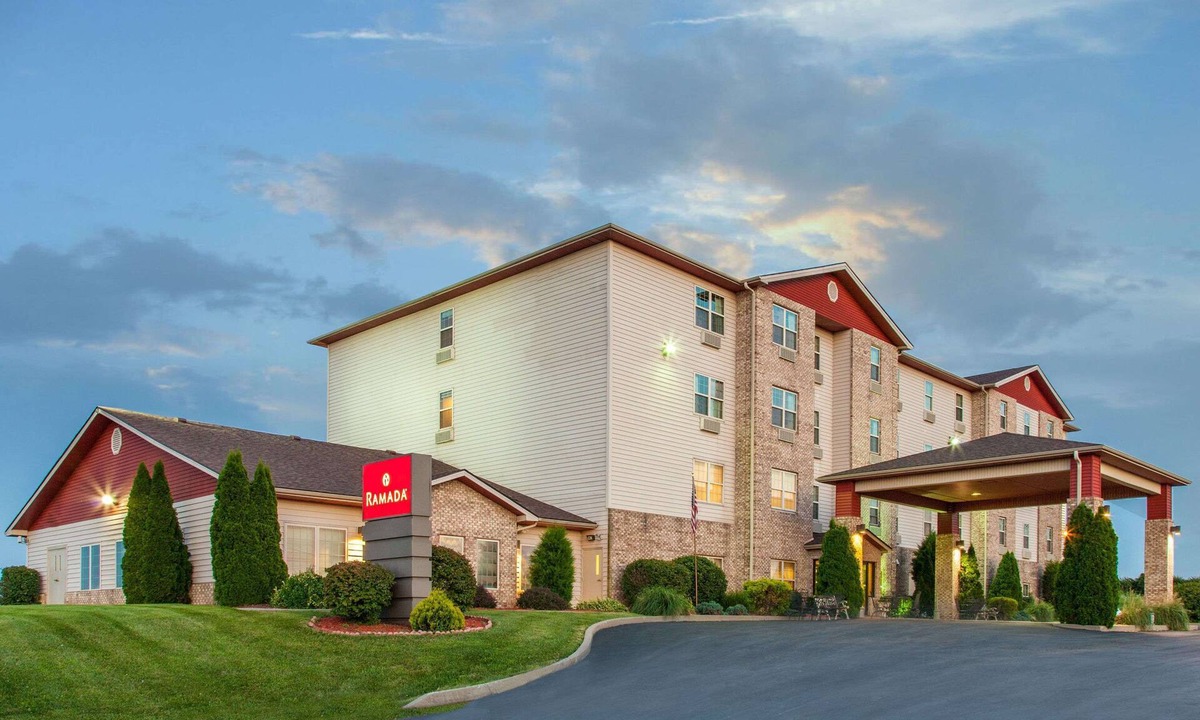 Sparta Hotel | Ramada by Wyndham Sparta/At Speedway