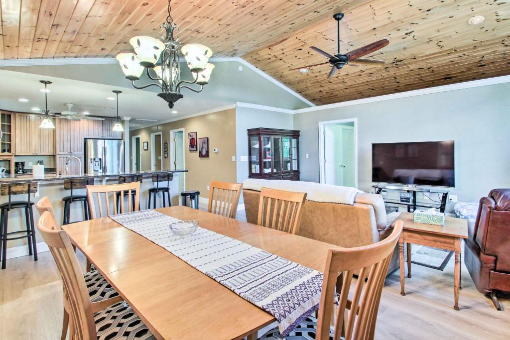 Readfield House | Readfield Retreat w/Lake Maranacook Views!