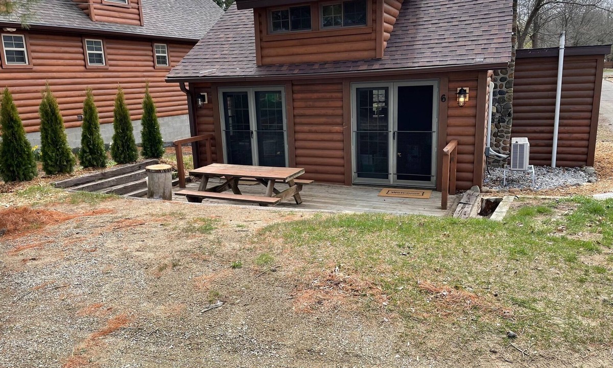 Port Austin Cottage | Recently Updated 2 Bedroom Beachfront Cottage #6