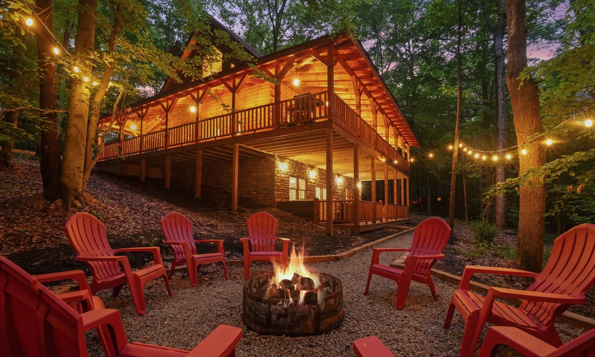 Logan Cabin | Red Fox Cabin | Hocking Hills, Hot Tub, EV Charger