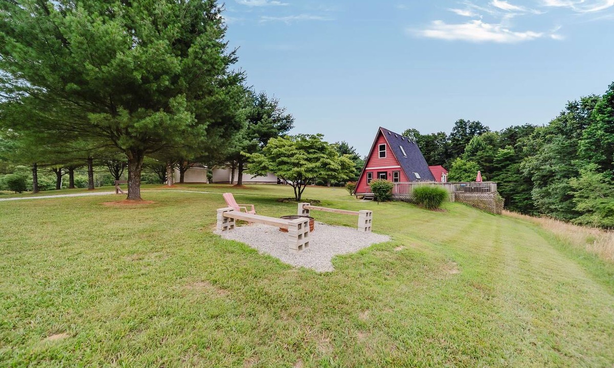 Rockbridge Cottage | Red Roost A-Frame - New Hot Tub