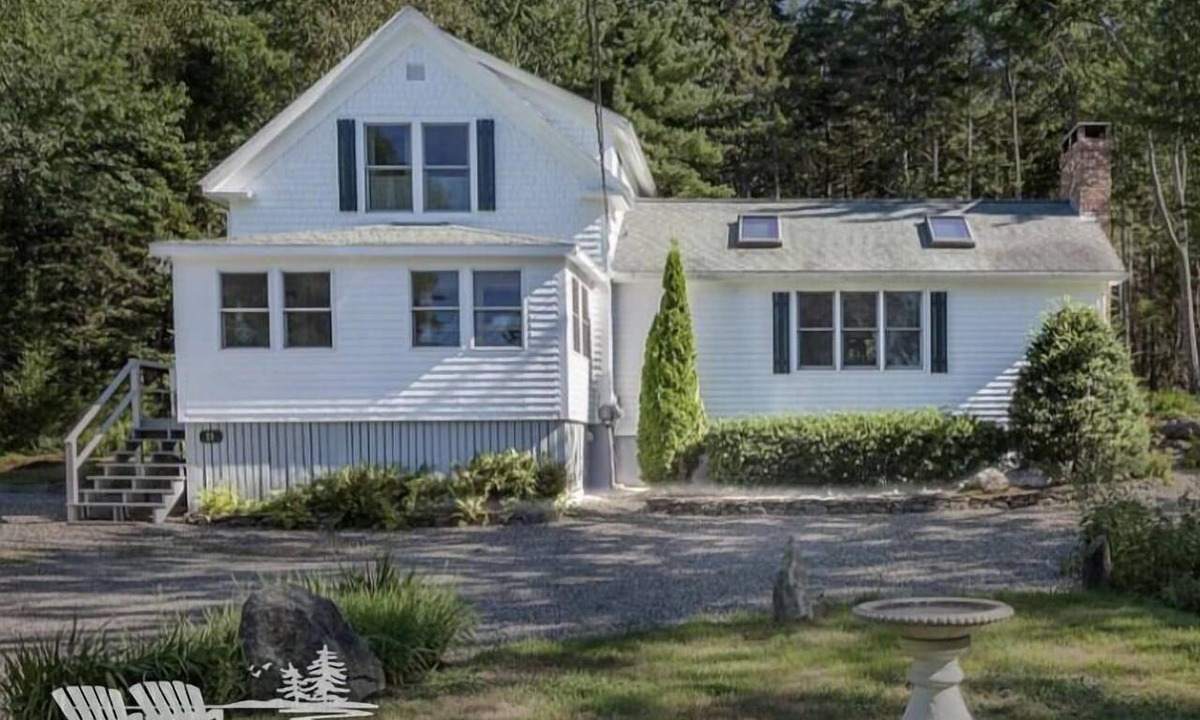 Southport House | Relax in Blue Haven, a cozy 2-bedroom home in Southport, ME, perfect for 2-4 guests.