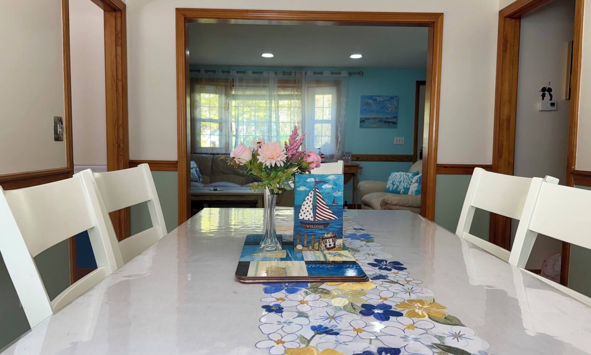 East Harwich House | Relaxing Harwich retreat with beautiful back yard/pet friendly!