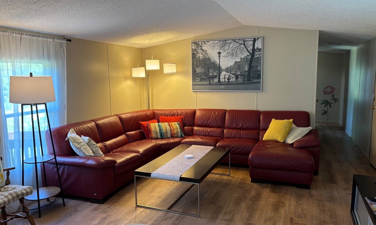 Necedah House | Remodeled cabin close to Castle Rock and Petenwell Lake, w/firepit, pet friendly