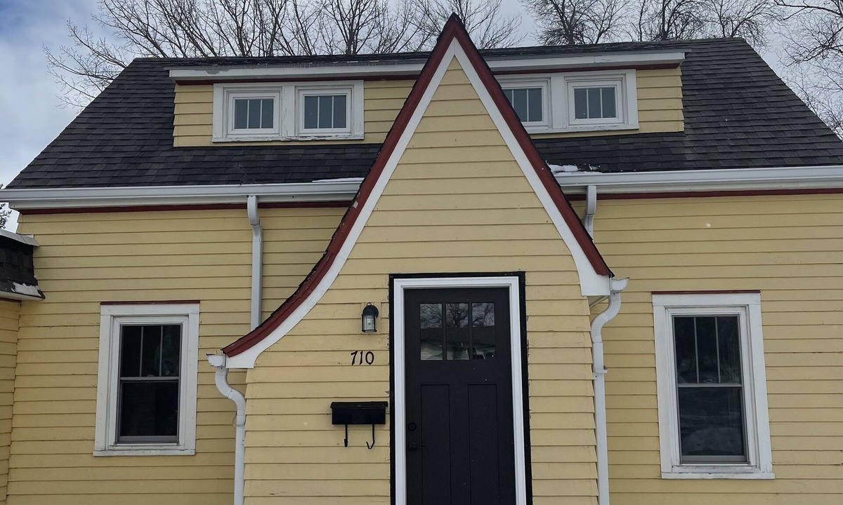 Fosston House | Remodeled home in the middle of town driving distance to lakes!
