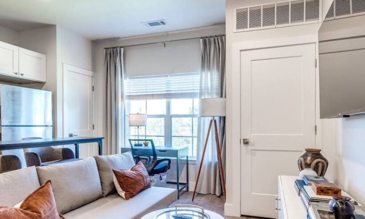 Stillwater Condo | Remodeled OSU Studio By Stadium