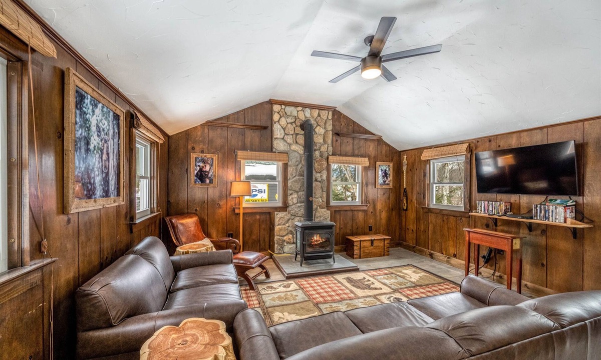 Carroll Cabin | Renovated Cabin On River|Bretton Woods| Mt. Washington|Fishing+Hiking| Fire pit|